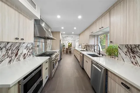 4213 Nautilus Drive Miami Beach FL 33140