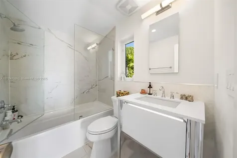 4213 Nautilus Drive Miami Beach FL 33140