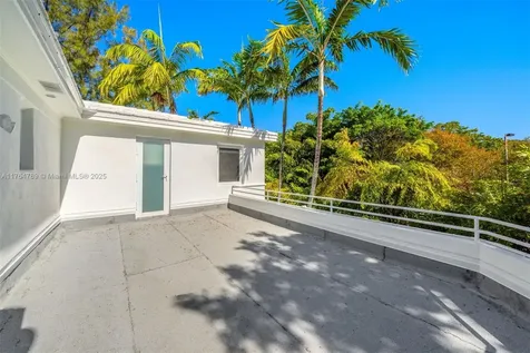 4213 Nautilus Drive Miami Beach FL 33140