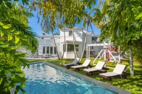 4213 Nautilus Drive Miami Beach FL 33140