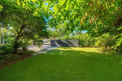 4213 Nautilus Drive Miami Beach FL 33140