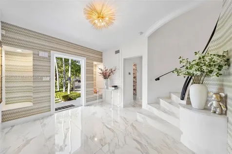 4213 Nautilus Drive Miami Beach FL 33140