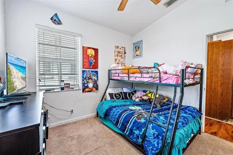 3229 Laurel Ridge Circle Riviera Beach FL 33404