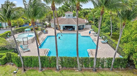 3229 Laurel Ridge Circle Riviera Beach FL 33404