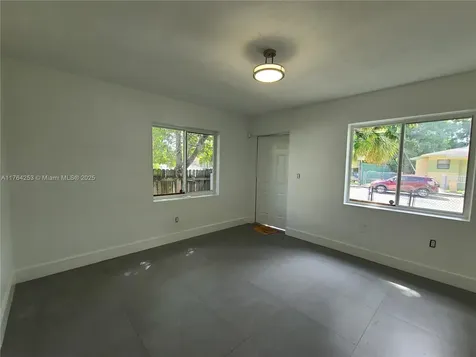 5545 NE Miami Place Miami FL 33137