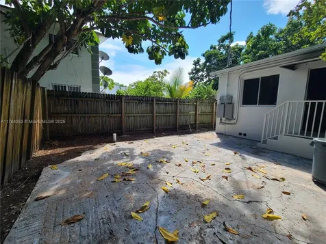 5545 NE Miami Place Miami FL 33137