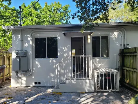 5545 NE Miami Place Miami FL 33137