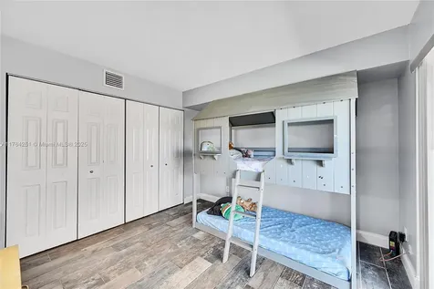 5517 NW 59th Place Tamarac FL 33319