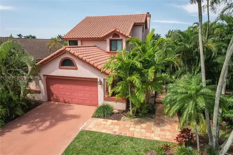 3851 NW 7th Place Deerfield Beach FL 33442
