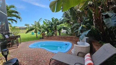 3851 NW 7th Place Deerfield Beach FL 33442