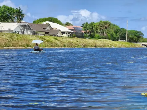3851 NW 7th Place Deerfield Beach FL 33442
