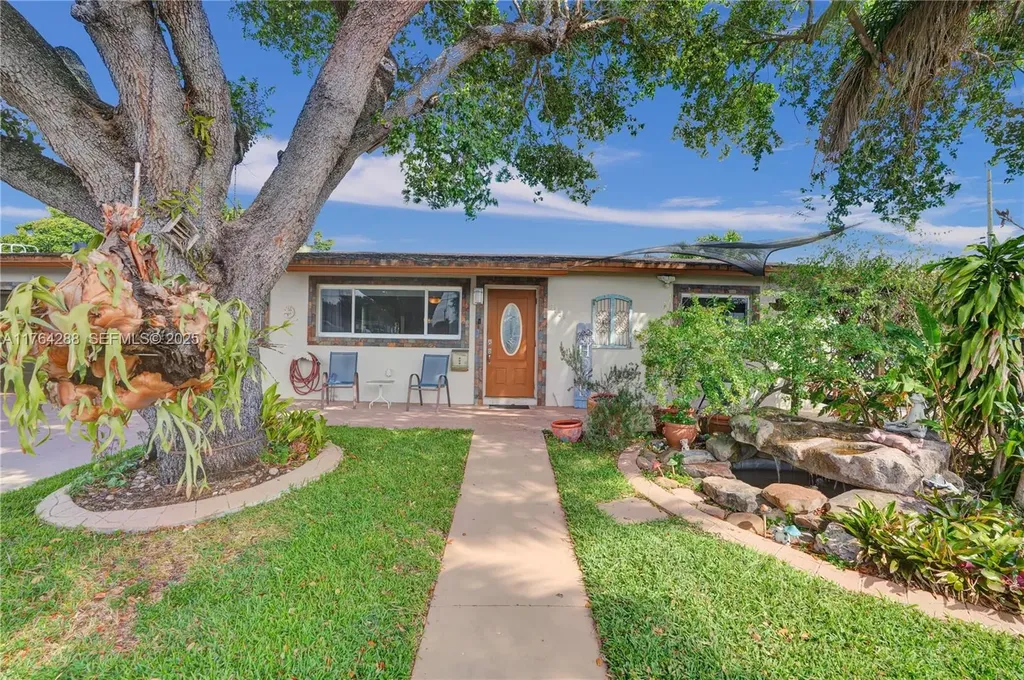 7825 NW 174th Street Hialeah FL 33015