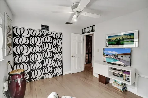 7825 NW 174th Street Hialeah FL 33015
