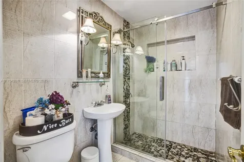 7825 NW 174th Street Hialeah FL 33015