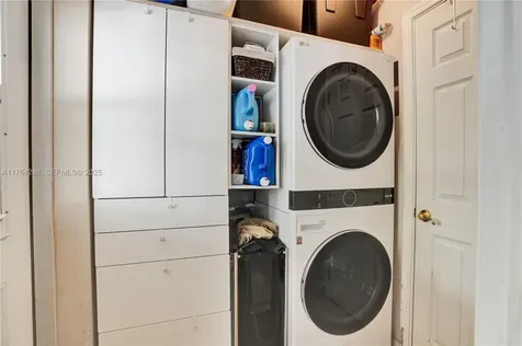 7825 NW 174th Street Hialeah FL 33015