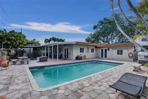 7825 NW 174th Street Hialeah FL 33015