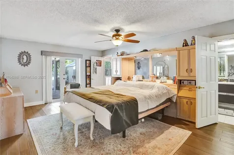 7825 NW 174th Street Hialeah FL 33015