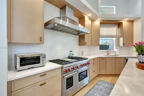 529 Les Jardin Drive Palm Beach Gardens FL 33410