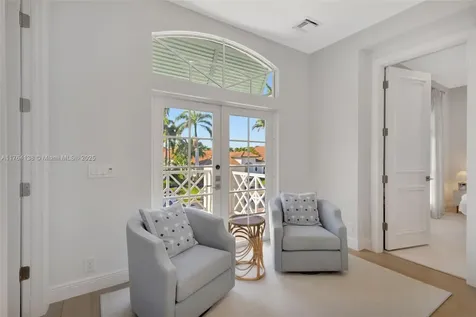 529 Les Jardin Drive Palm Beach Gardens FL 33410