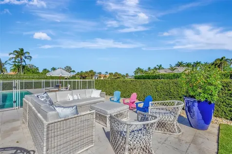 529 Les Jardin Drive Palm Beach Gardens FL 33410