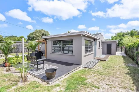 85 NE 171st Terrace North Miami Beach FL 33162