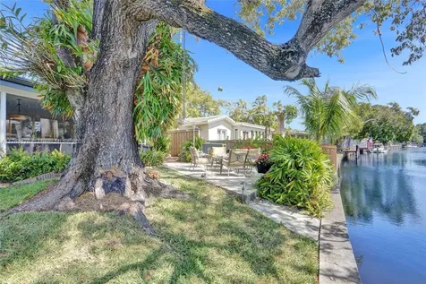 2000 NW 34th Street Oakland Park FL 33309
