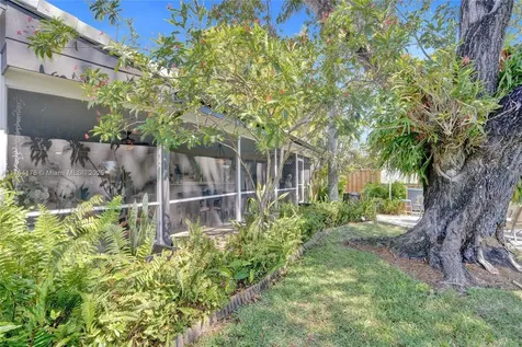 2000 NW 34th Street Oakland Park FL 33309