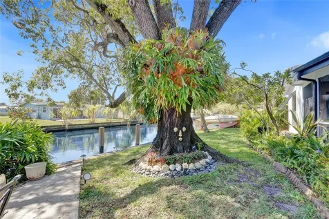 2000 NW 34th Street Oakland Park FL 33309
