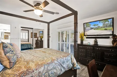 2000 NW 34th Street Oakland Park FL 33309