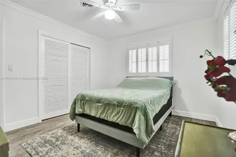 2000 NW 34th Street Oakland Park FL 33309