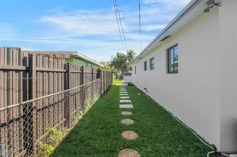 1605 NW 117th Street Miami FL 33167