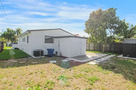 1605 NW 117th Street Miami FL 33167
