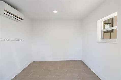 1605 NW 117th Street Miami FL 33167