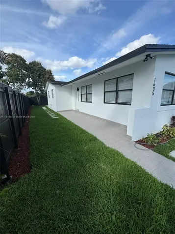1605 NW 117th Street Miami FL 33167