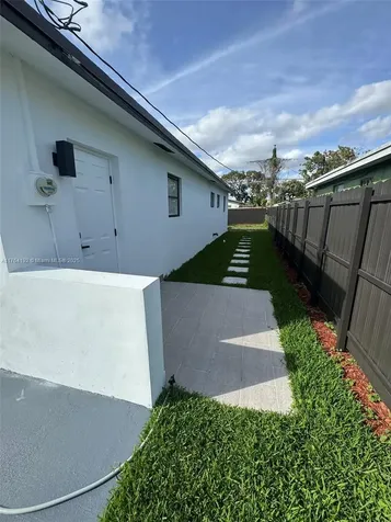 1605 NW 117th Street Miami FL 33167