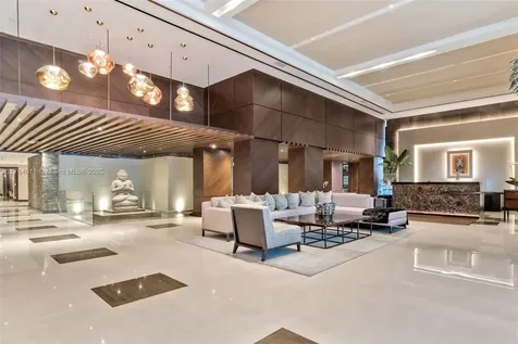 5875 Collins Avenue Miami Beach FL 33140