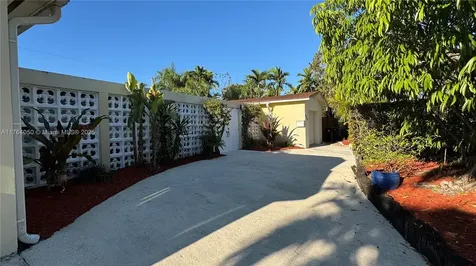 8720 SW 192nd Terrace Cutler Bay FL 33157