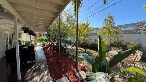 8720 SW 192nd Terrace Cutler Bay FL 33157