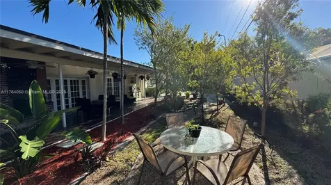 8720 SW 192nd Terrace Cutler Bay FL 33157
