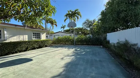 8720 SW 192nd Terrace Cutler Bay FL 33157