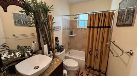 8720 SW 192nd Terrace Cutler Bay FL 33157