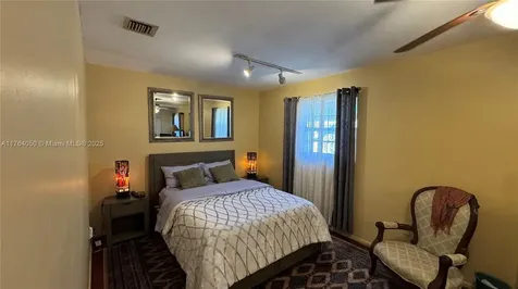8720 SW 192nd Terrace Cutler Bay FL 33157