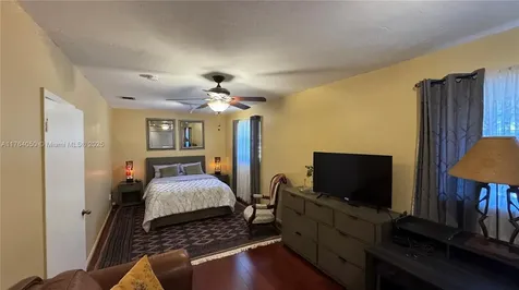 8720 SW 192nd Terrace Cutler Bay FL 33157