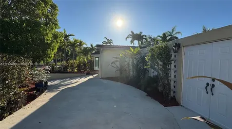 8720 SW 192nd Terrace Cutler Bay FL 33157