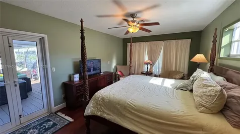 8720 SW 192nd Terrace Cutler Bay FL 33157