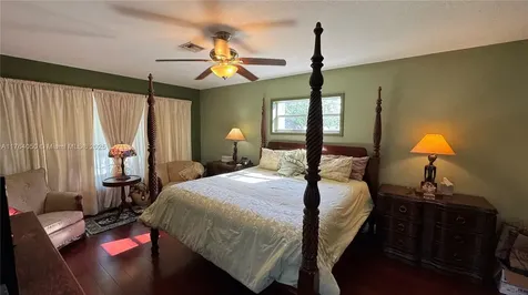 8720 SW 192nd Terrace Cutler Bay FL 33157