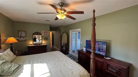 8720 SW 192nd Terrace Cutler Bay FL 33157