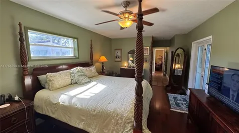 8720 SW 192nd Terrace Cutler Bay FL 33157