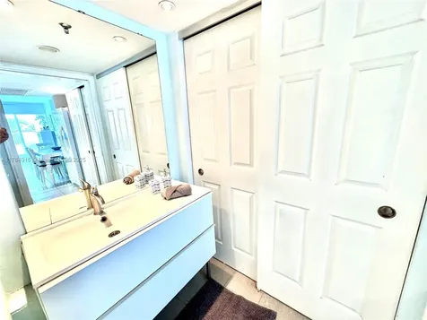 5445 Collins Avenue Miami Beach FL 33140