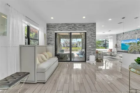 11840 SW 13th Court Pembroke Pines FL 33025